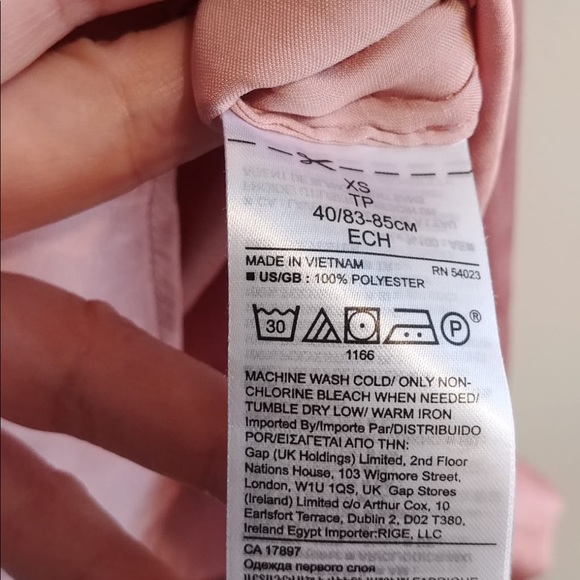 Banana Republic Soft Satin V-Neck Blouse-XS - Picture 9 of 9